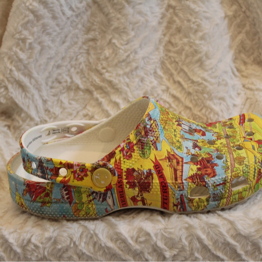 Disney Parks 50th Anniversary Vault Collection Parks Map Crocs M4/W6 - Picture 5 of 9